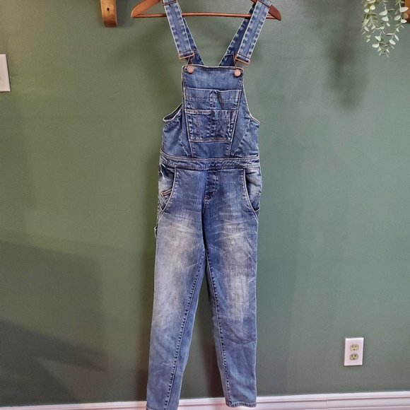 ⭐Host Pick⭐ Blank NYC | Denim Overalls - Picture 4 of 4